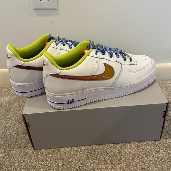 Nike Air Force 1 LV8 - Picture 3 of 6